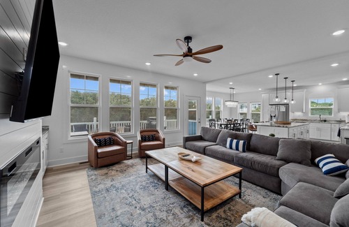 Ocean Sands Casa | BEAUTIFUL HOME! 2-Min Walk to the Beach, Heated Saltwater Pool, Private