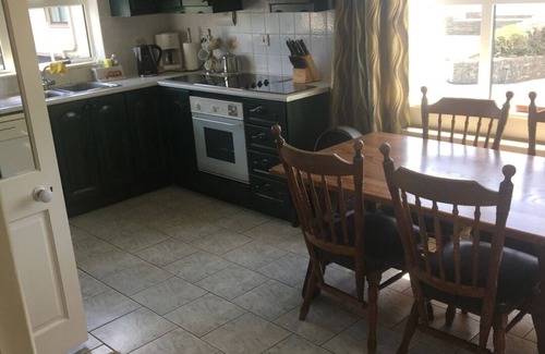 Castletownsend Casa | Beautiful Home above Sandycove Beach! Fishing, Bird Watching, Walking, Swimming!