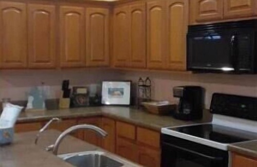 Foothills Casa | Beautiful home and scenic mountain view!