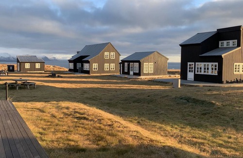Hellnar Casa | Beautiful home between glacier and sea, Iceland