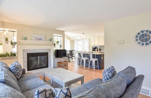 Brewster Casa | Beautiful Home Close to Ponds and Beach