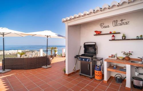Almunecar Casa | Beautiful Home In Almuñecar With Wifi