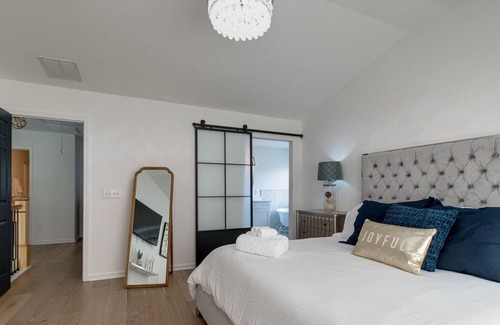 Franklin Casa | Beautiful home in Amazing Spot 3BR 2 and a half bath