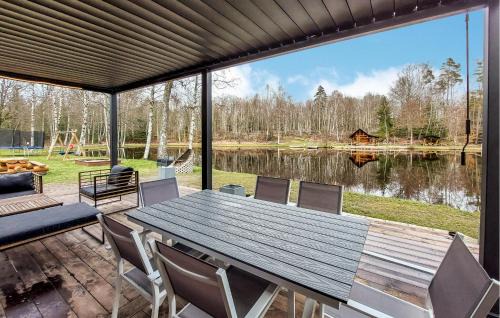 Bjarnum Casa | Beautiful Home In Bjärnum With Wifi
