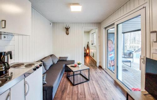 Bjarnum Casa | Beautiful Home In Bjärnum With Wifi