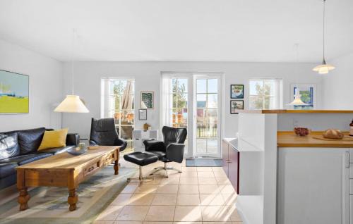 Middelfart Casa | Beautiful Home In Brenderup Fyn
