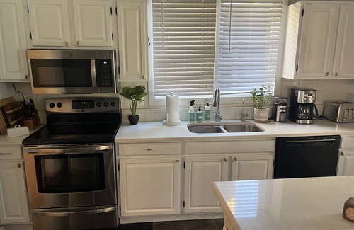 Wilmington Historic District Casa | Beautiful home in downtown historic core just 2 blocks from Cape Fear river!