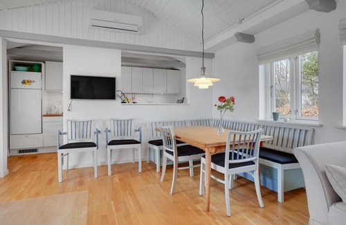 Lyngsbæk Strand Casa | Hermosa casa en Ebeltoft con cocina.