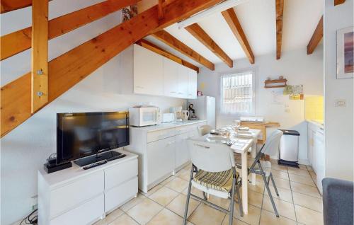 Ronce-les-Bains Casa | Beautiful Home In Ronce-Les-Bains