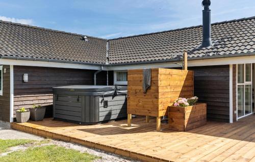 Hou Casa | Beautiful Home In Hals With Sauna