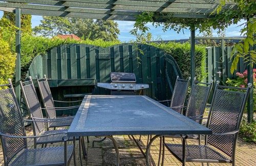 Herkingen Casa | Beautiful Home in Herkingen With Wifi, 2 Bedrooms and Outdoor Swimming Pool