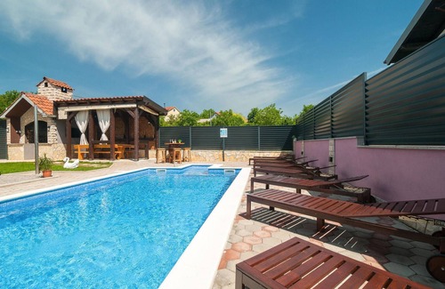 Hrvace Casa | Preciosa casa en Hrvace con WiFi