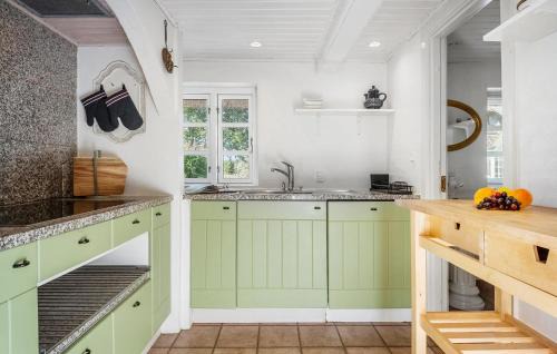 Juelsminde Casa | Beautiful Home In Juelsminde With Sauna
