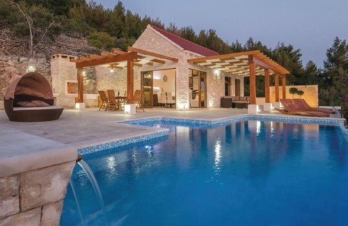 Blato Casa | Hermosa casa en Karbuni