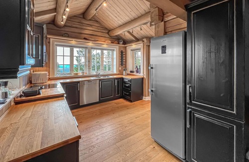 Lillehammer Casa | Beautiful home in Lillehammer with house a mountain view
