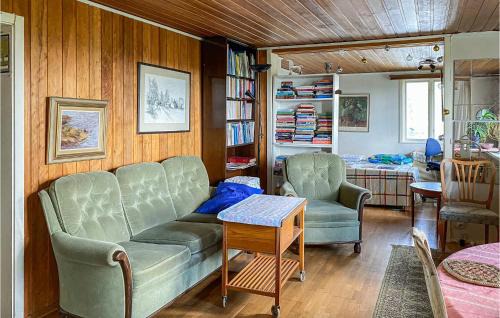 Laholm Casa | Beautiful Home In Laholm With Kitchen