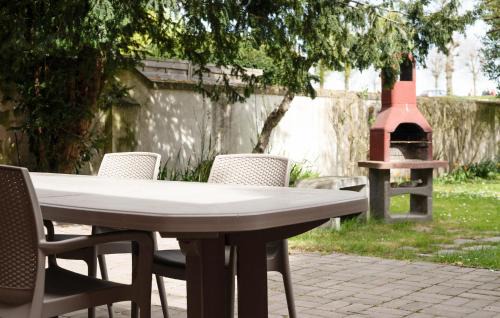 Le Crotoy Casa | Beautiful Home In Le Crotoy With Wifi