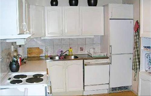 Laggarsvik Casa | Beautiful Home In Ljusterö With Kitchen
