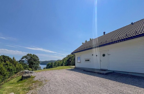 Lyngdal Casa | Hermosa casa en Lyngdal con cocina.
