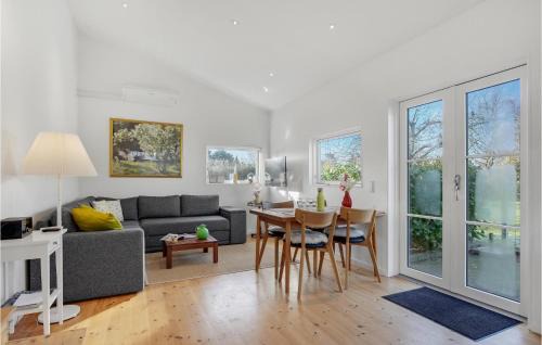 Olsted Casa | Beautiful Home In Ølsted With Kitchen