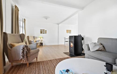 Sklskr Casa | Beautiful Home In Omø With Wifi
