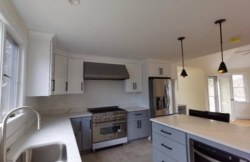 Orleans Casa | Beautiful home in Orleans. Park, Beach, Lake & Ocean. Telsa charge