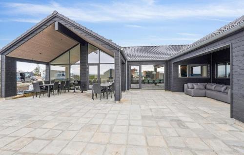 Hasmark Strand Casa | Beautiful Home In Otterup With Sauna