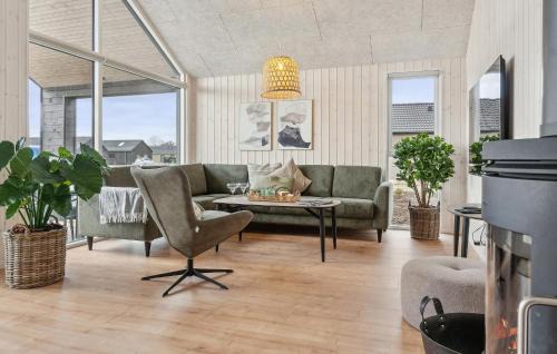Hasmark Strand Casa | Beautiful Home In Otterup With Sauna