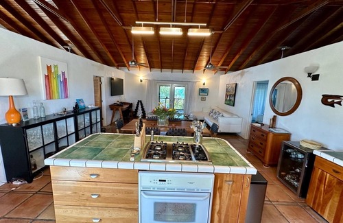 Pigeon Cay Casa | Beautiful home in Pigeon Cay 100 steps away from the Caribbean!