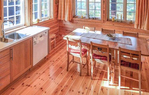 Atra Casa | Beautiful Home In Rjukan With Wifi