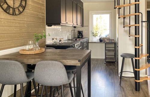 Saffle Casa | Hermosa casa en Säffle con cocina.