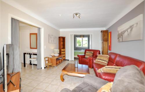 Saint-Andre Casa | Beautiful Home In Saint-André
