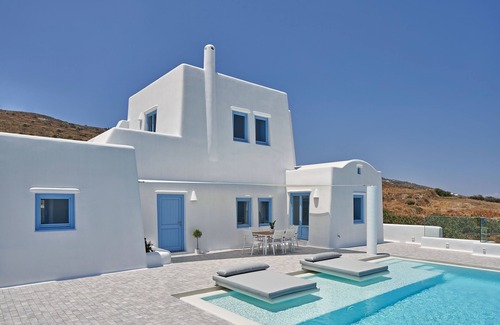 Kamari Casa | Beautiful Home in Santorini