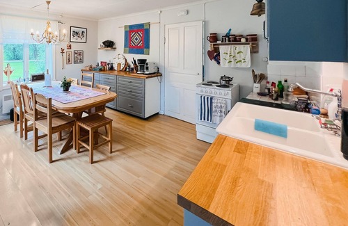 Kil Casa | Beautiful home in Gunnarsbytorp with sauna