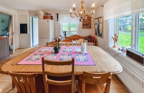 Kil Casa | Beautiful home in Gunnarsbytorp with sauna