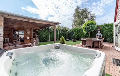 Wemeldinge Casa | Beautiful Home In Wemeldinge With Sauna