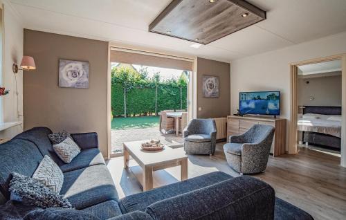Wemeldinge Casa | Beautiful Home In Wemeldinge With Sauna
