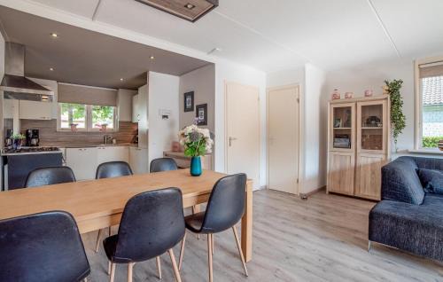 Wemeldinge Casa | Beautiful Home In Wemeldinge With Sauna