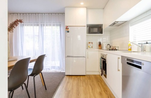 Christchurch Casa | Beautiful home Near CBD Pet Friendly with Carpark