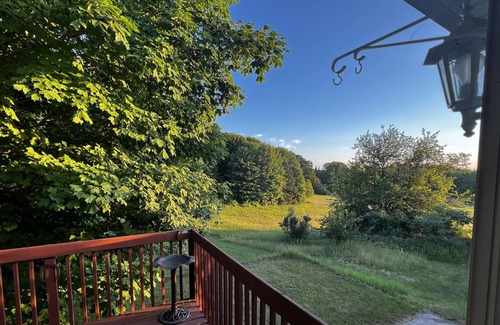 Benzonia Casa | Beautiful Home near ski resort, and crystal lake.