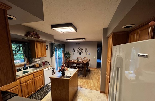 Benzonia Casa | Beautiful Home near ski resort, and crystal lake.