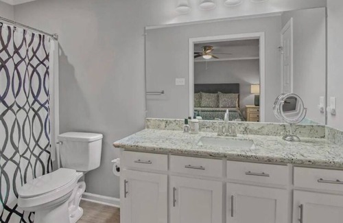 South Baton Rouge Casa | Beautiful Home off Historic Highland Rd!