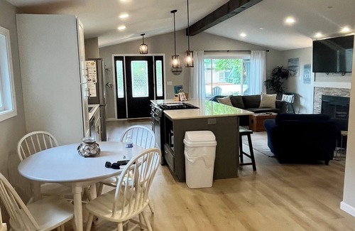 Clear Lake Casa | Beautiful home on Clear Lake, just minutes from downtown and Surf District!