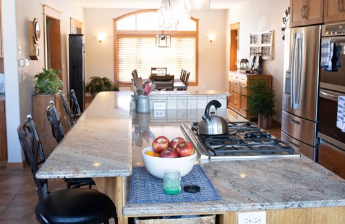 Colbert Casa | Beautiful home on the Little Spokane River