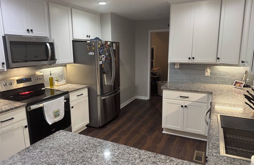 Bath Casa | Beautiful home Perfect for the masters , 3 bedrooms and 2.5 baths! With a Pool!!