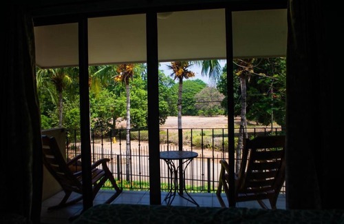 Playa Ocotal Villa | Precios de temporada verde y descuentos para veteranos