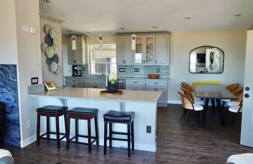 Newberg Casa | Beautiful home, stunning views in the heart of the wine country
