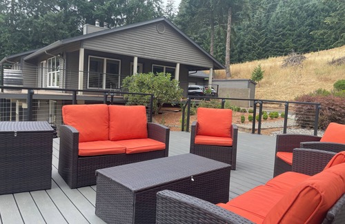 Newberg Casa | Beautiful home, stunning views in the heart of the wine country