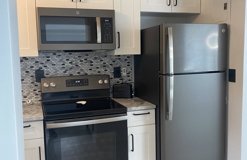 Citrus Isles Casa | Beautiful Home/ 4 miles to Beach & FLL Airport