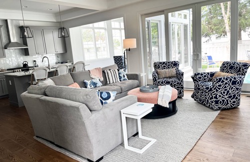 Country Club Estates Casa | Beautiful home with private pool!